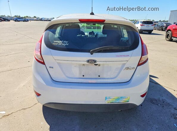 3FADP4EJXJM114520 2018 FORD FIESTA Белый Вид сзади