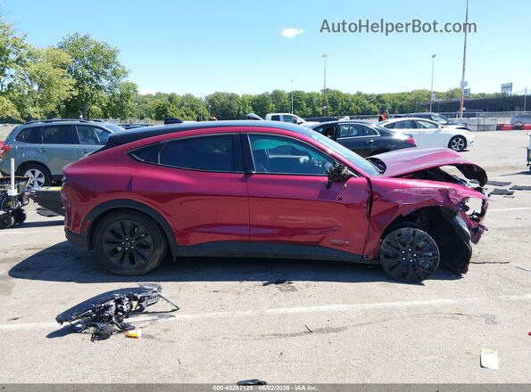 3FMTK1R44SMA14787 2025 FORD MUSTANG MACH-E Red Vista interior trasera