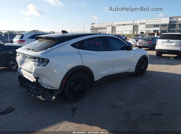 3FMTK1R47RMA05480 2024 FORD MUSTANG MACH-E White Tył prawy