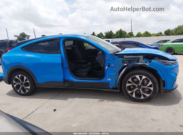 3FMTK1R4XRMA41258 2024 FORD MUSTANG MACH-E Blue Rear interior view