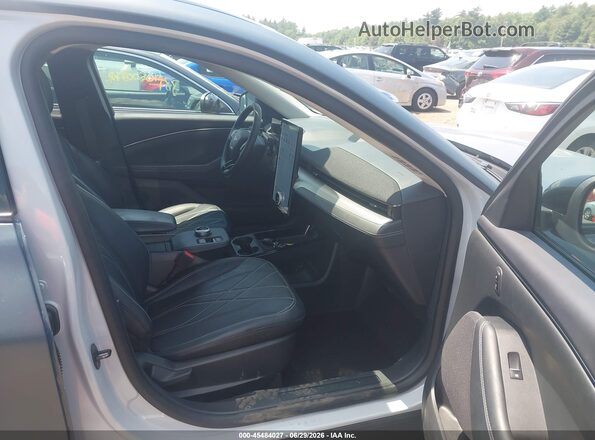 3FMTK1RM6PMA41061 2023 FORD MUSTANG MACH-E Gray Vista interior delantera