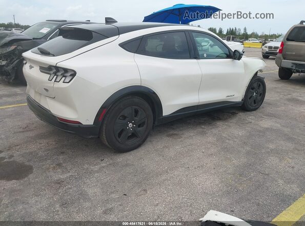 3FMTK2R74MMA56654 2021 FORD MUSTANG MACH-E Белый Задняя правая четверть