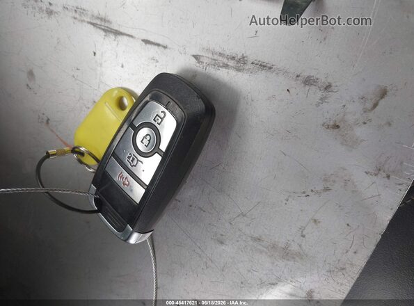 3FMTK2R74MMA56654 2021 FORD MUSTANG MACH-E Белый Вид панели приборов