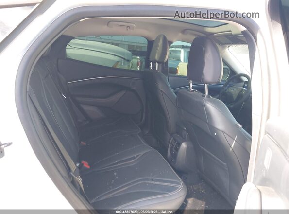 3FMTK3R41PMB00867 2023 FORD MUSTANG MACH-E White VIN კოდის სტიკერის ხედი
