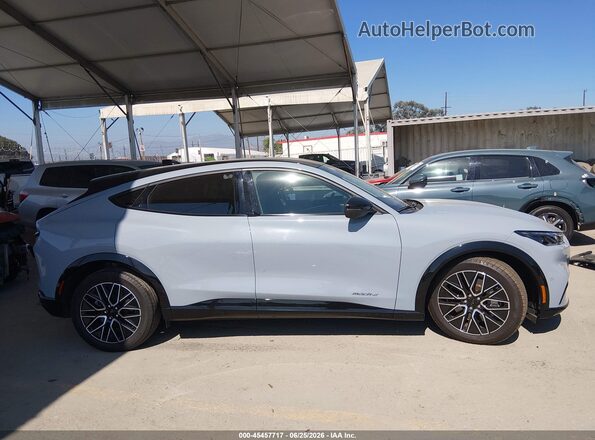 3FMTK3R45RMA09457 2024 FORD MUSTANG MACH-E Gray Widok wnętrza z tyłu