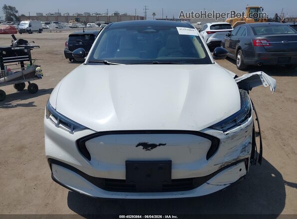 3FMTK3R48PMA90631 2023 FORD MUSTANG MACH-E White Вид задньої частини салону