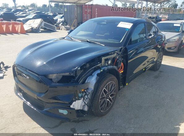 3FMTK3R77RMA48304 2024 FORD MUSTANG MACH-E Черный Передняя левая четверть