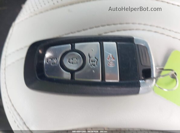 3FMTK3SU2NMA38175 2022 FORD MUSTANG MACH-E Белый Вид панели приборов