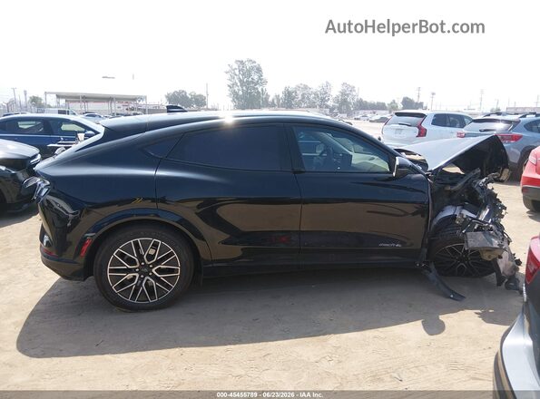 3FMTK3SU5RMA11459 2024 FORD MUSTANG MACH-E Black Rear interior view