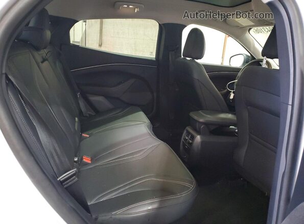 3FMTK3SU9PMA97808 2023 FORD MUSTANG White Вид задньої частини салону