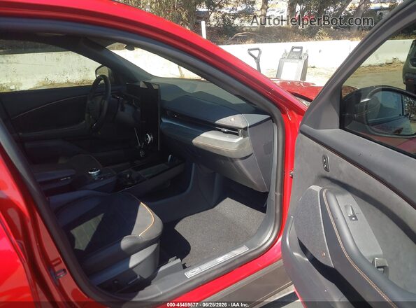 3FMTK4SE4PMB00225 2023 FORD MUSTANG MACH-E Red წინა სალონის ხედი