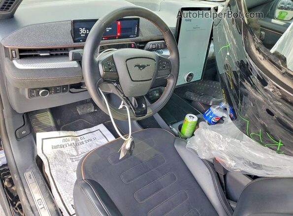 3FMTK4SE9PMA90498 2023 FORD MUSTANG Черный Вид панели приборов