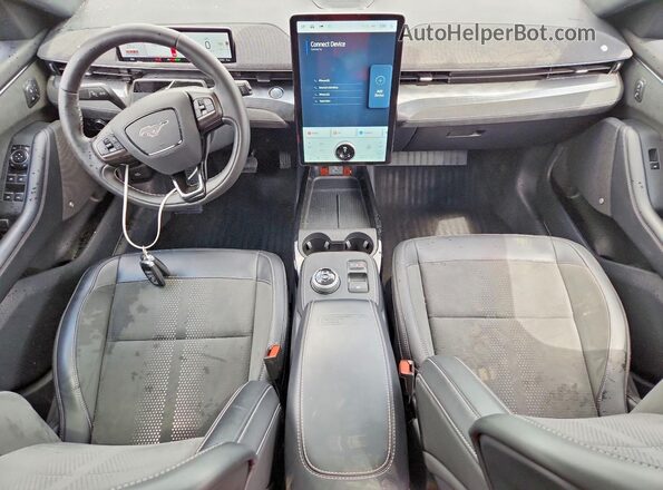 3FMTK4SX0NMA21634 2022 FORD MUSTANG Белый Вид панели приборов