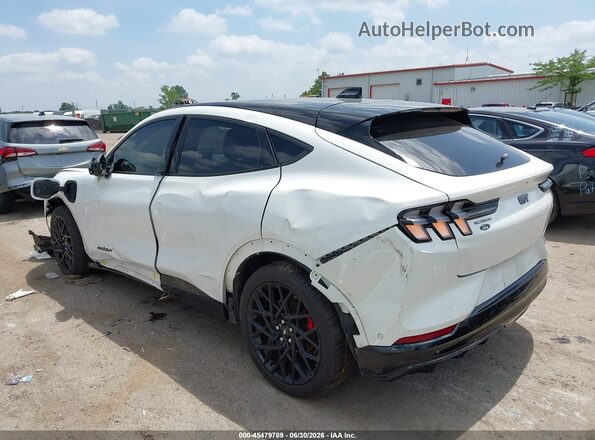 3FMTK4SX2PMA68117 2023 FORD MUSTANG MACH-E White სალონის 360-გრადუსიანი ხედი