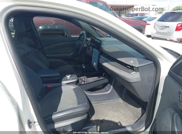 3FMTK4SX4PMA11997 2023 FORD MUSTANG MACH-E White წინა სალონის ხედი