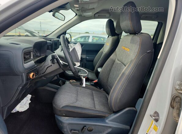 3FTTW8G94PRA69797 2023 FORD MAVERICK Серый Вид салона спереди