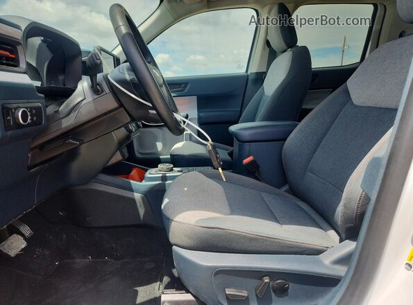 3FTTW8H99RRB32720 2024 FORD MAVERICK White Front interior view
