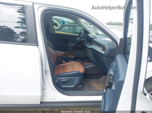 3FTTW8M37RRA73023 2024 FORD MAVERICK White Widok wnętrza z przodu