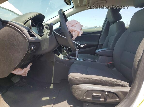 3G1BE6SM0JS551870 2018 CHEVROLET CRUZE White Front interior view