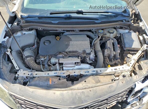 3G1BE6SM0JS551870 2018 CHEVROLET CRUZE White Rear interior view