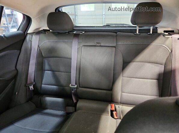 3G1BE6SM4HS604192 2017 CHEVROLET CRUZE Silver Vista de los asientos traseros