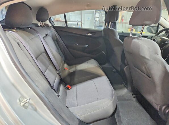 3G1BE6SM4HS604192 2017 CHEVROLET CRUZE Silver Vista interior trasera