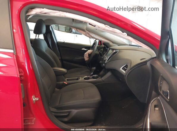 3G1BE6SM6HS570921 2017 CHEVROLET CRUZE Red Widok wnętrza z przodu