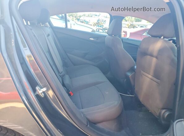 3G1BE6SM6JS524088 2018 CHEVROLET CRUZE Charcoal Widok tylnych siedzeń