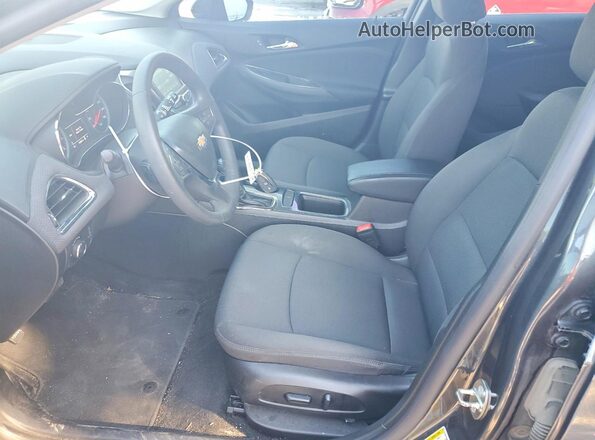 3G1BE6SM6JS524088 2018 CHEVROLET CRUZE Charcoal Widok wnętrza z przodu