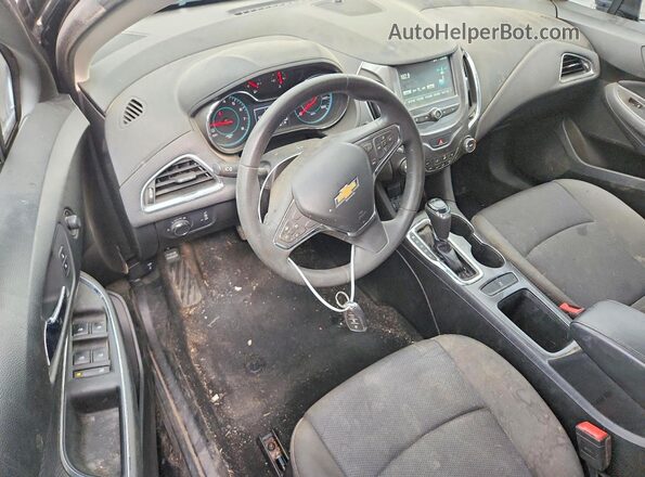 3G1BE6SM7JS624605 2018 CHEVROLET CRUZE Черный Вид панели приборов