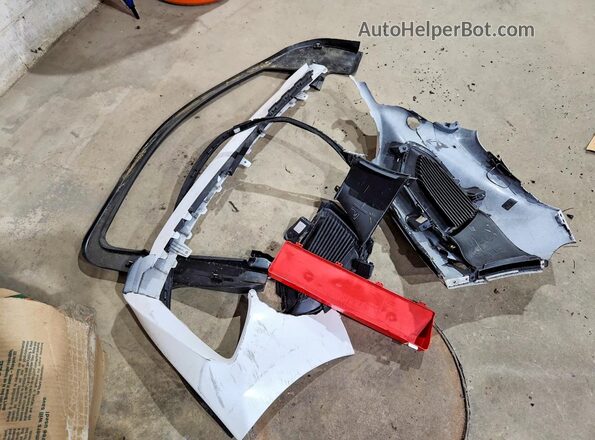 3GCNAAED8SG366808 2025 CHEVROLET SILVERADO White Vista del compartimento del motor