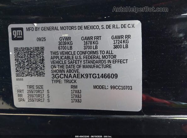 3GCNAAEK9TG146609 2026 CHEVROLET SILVERADO Black Engine compartment view