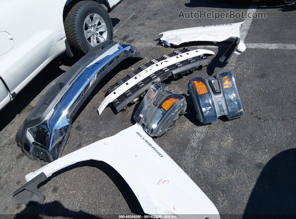 3GCNWAED2NG208809 2022 CHEVROLET SILVERADO White ხელსაწყოთა პანელის ხედი