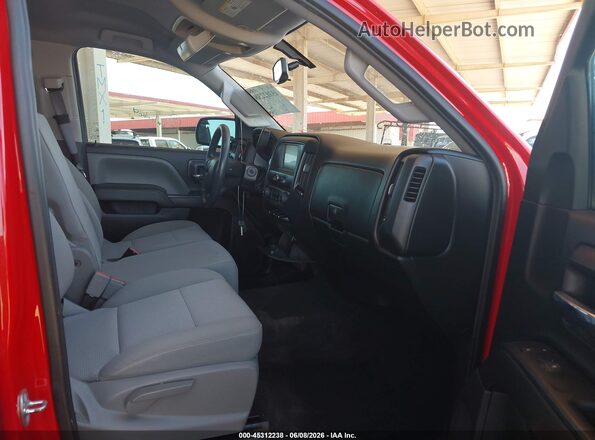 3GCPCPEC7JG269675 2018 CHEVROLET SILVERADO Red Widok wnętrza z przodu