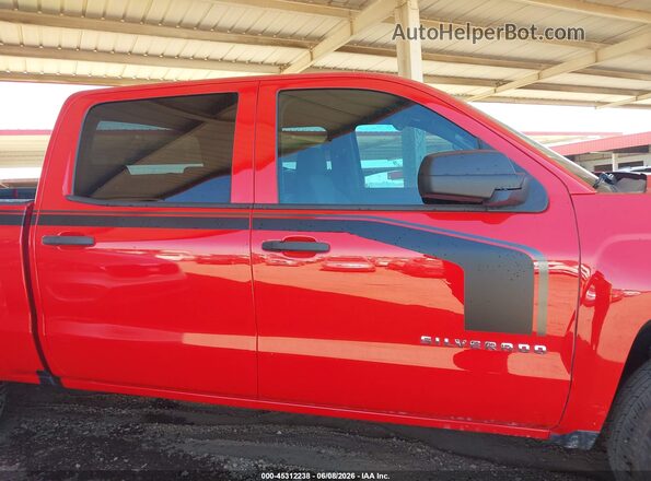 3GCPCPEC7JG269675 2018 CHEVROLET SILVERADO Red Widok wnętrza z tyłu