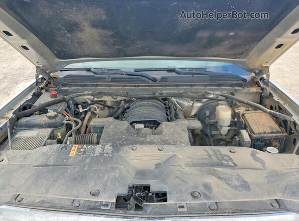 3GCPCREC0HG226186 2017 CHEVROLET SILVERADO Silver Widok wnętrza z tyłu