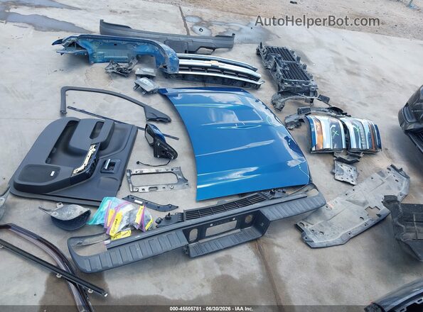 3GCPCREC0JG283056 2018 CHEVROLET SILVERADO Blue Widok zestawu wskaźników