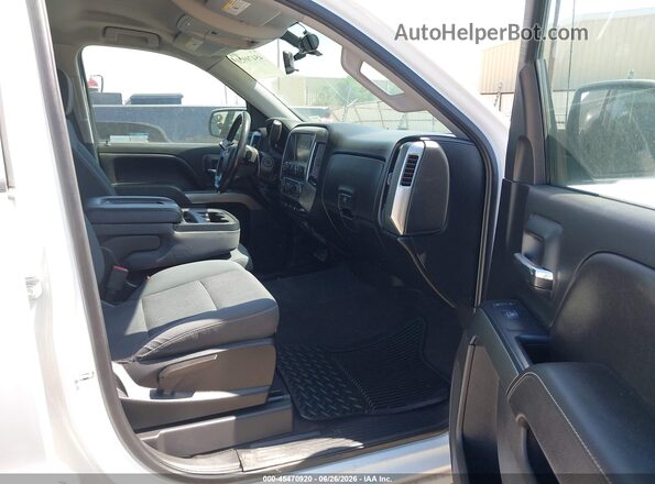3GCPCREC0JG478087 2018 CHEVROLET SILVERADO Белый Вид салона спереди