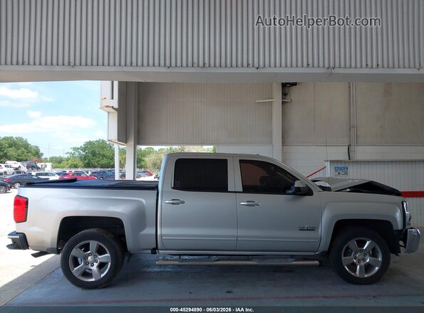 3GCPCREC2JG587327 2018 CHEVROLET SILVERADO Silver სალონის 360-გრადუსიანი ხედი