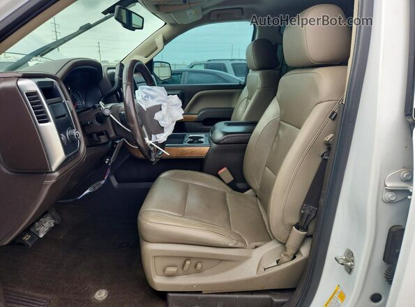3GCPCSEC1JG335298 2018 CHEVROLET SILVERADO White Вид салону спереду