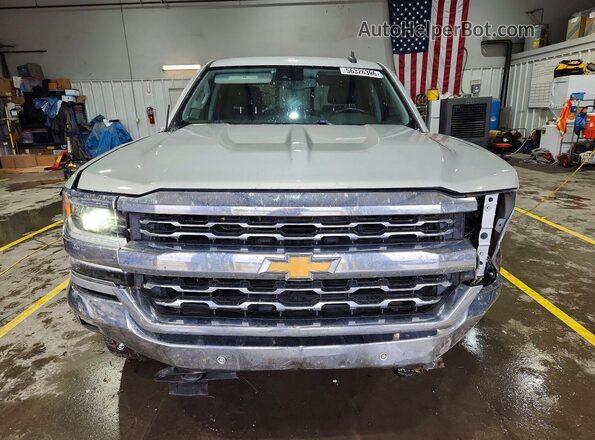 3GCPCSEC4JG402444 2018 CHEVROLET SILVERADO Silver Widok z przodu