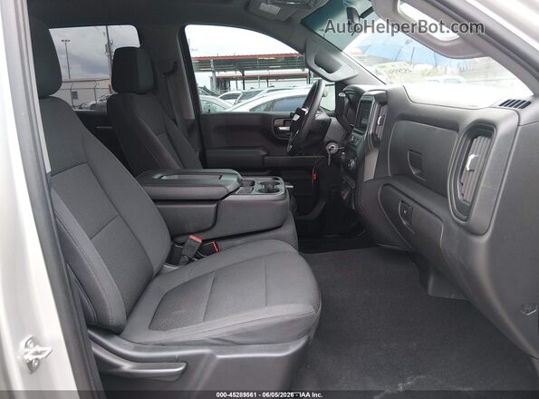 3GCPWBEF3LG263332 2020 CHEVROLET SILVERADO Серебряный Вид салона спереди