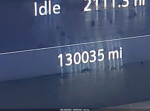 3GCPWCED2LG255498 2020 CHEVROLET SILVERADO Silver Widok tylnych siedzeń