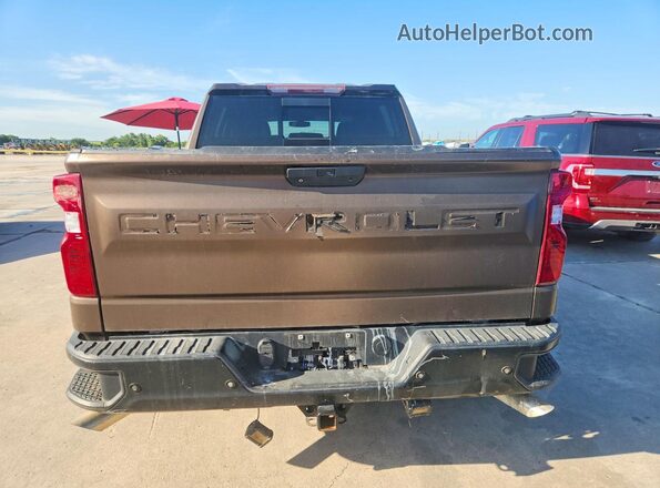 3GCPWCED6KG120863 2019 CHEVROLET SILVERADO Коричневый Вид сзади