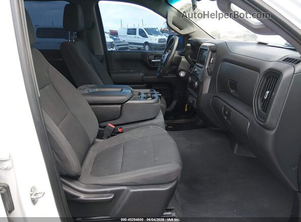 3GCPYBEK7MG446967 2021 CHEVROLET SILVERADO White Widok wnętrza z przodu