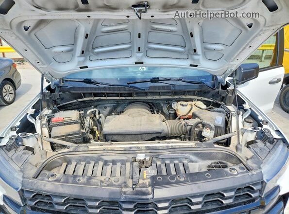 3GCPYCEF3MG437577 2021 CHEVROLET SILVERADO White Widok wnętrza z tyłu