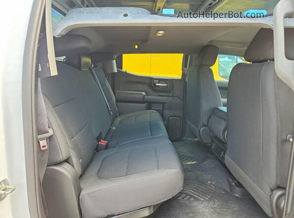 3GCPYCEF3MG437577 2021 CHEVROLET SILVERADO White Widok tylnych siedzeń