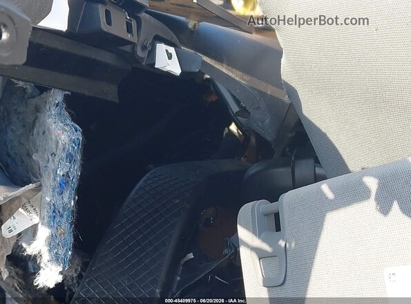3GCPYFED2LG363986 2020 CHEVROLET SILVERADO White Vista de los asientos traseros