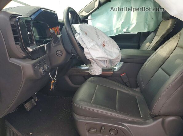 3GCUDGEL2PG239220 2023 CHEVROLET SILVERADO White Widok wnętrza z przodu