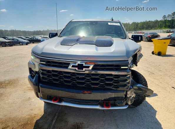 3GCUDHE80RG163582 2024 CHEVROLET SILVERADO Silver Widok z przodu